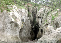 Yongnan Cave