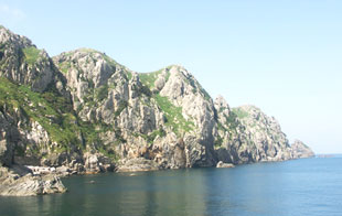 Seomdeungban Island