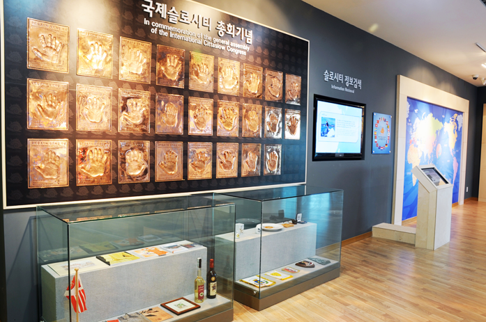 증도갯벌생태전시관 2층 사진1