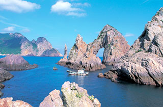 홍도1경 남문바위