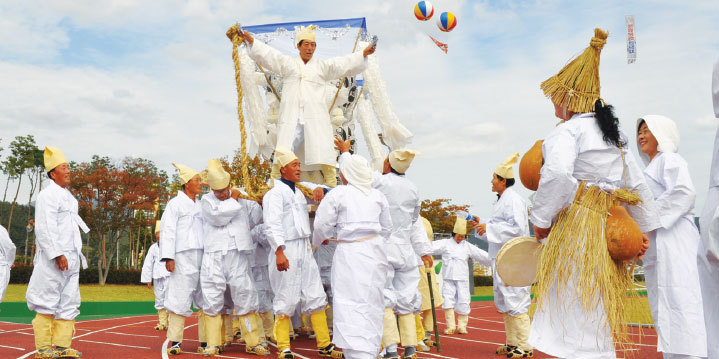 Bandarae of Bigeumdo (performance in the Korean Folk Art Festival in 2013)