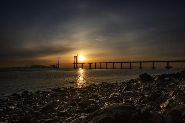 암태 오도선착장에서 본 천사대교 일출 001 1