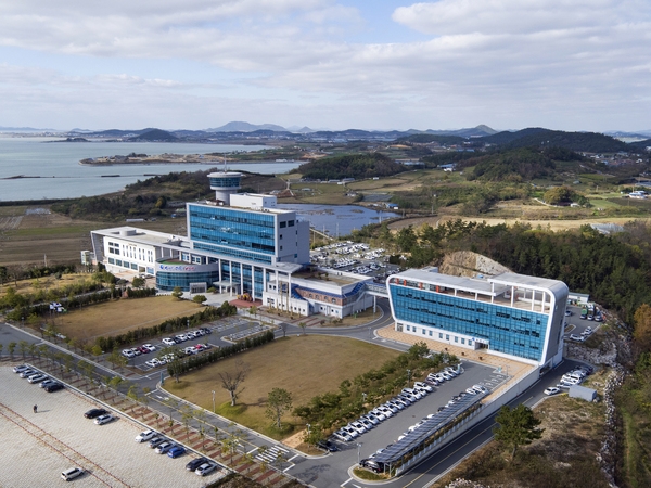 압해 신안군청사전경  2