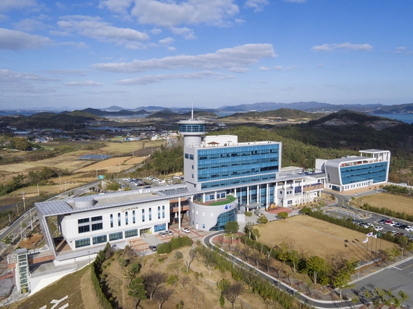 압해 신안군청사전경  1