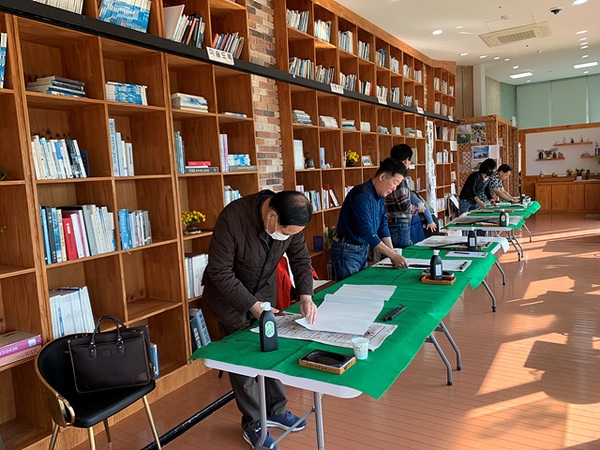 [저녁노을미술관] 신안 먹에 스미다 2