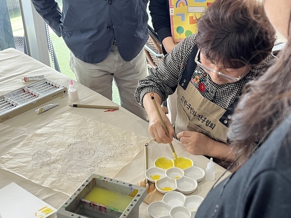 [저녁노을미술관] 생활 속 예술-민화 그리기 2