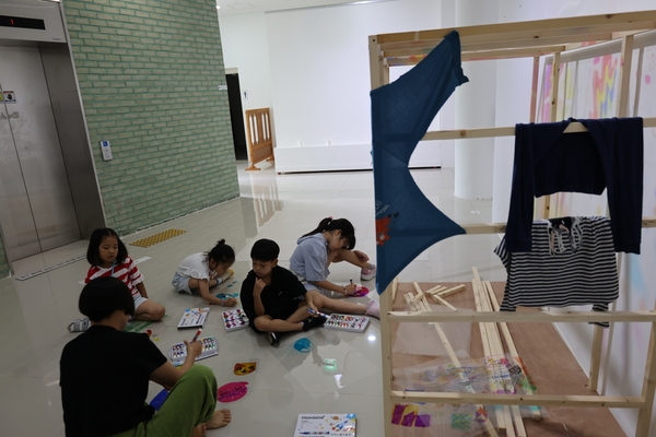 [저녁노을미술관] 집집 크루소, 우리는 집집 크루 2