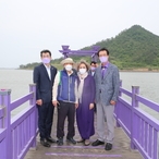 2021.05.11 안좌면 반월,박지도 현장 점검(퍼플교 관광객 기념사진)