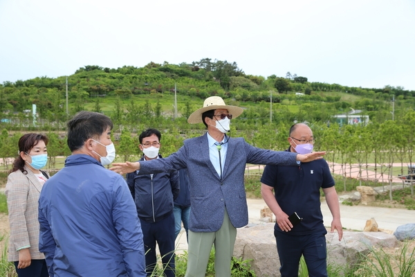 2021.05.26 도초면 팽나무 숲 및 수국공원 현장 방문 3