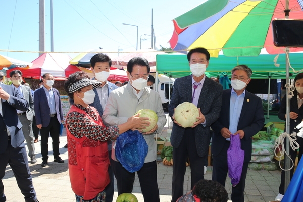 2022.09.08 지도읍 전통시장 도지사,서삼석의원,군수님 방문 3