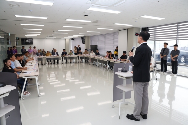 2023. 09. 02   압해읍 가족센터-신혼부부 탐구생활 부부학교 입교식 4