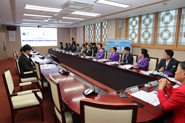 2023. 10. 16   신안군청 영상회의실-전국최초 통합복지 플렛폼 구축 보고회 2