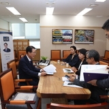 2023. 10. 19   신안군청 군수님실-신안군 혁신정책자료 발간용역 보고