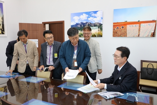 20231107_국토외곽먼섬지원 특별법 국회공청회관련서삼석의원면담 1