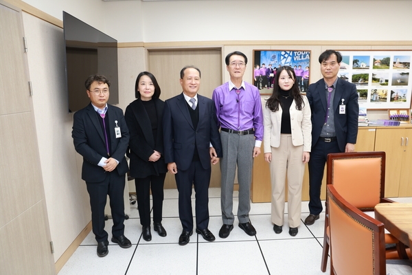 20231123_신안군청 군수님실-신재생에너지 관련 관계자 면담 2