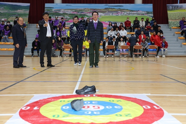 20231127_암태면 신안국민체육센터 - 공무원노조 붕부권 직원 한마음 행사 1