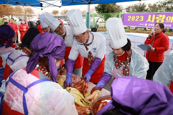 20231127_압해읍사무소 -압해읍 여성단체 사랑의 김장 나누기 행사 3