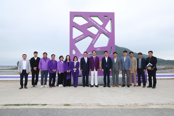 2024.05.01   남해군수 퍼플섬 방문 격려 3