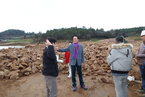 2024.12.18_ 암태면 암석정원 현장점검 2