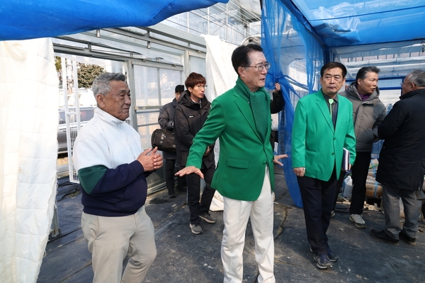 2025.02.20_ 신의면 주요사업장 방문(올리브정원 현장점검) 5