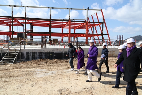 2025.02.21_ 지도읍 주요사업장 방문(반다비 체육센터 건립 현장점검) 6