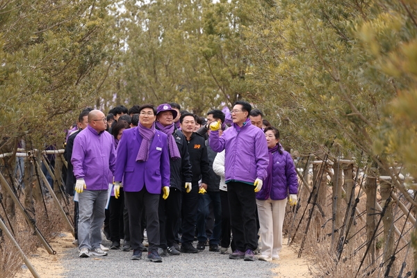 2025.02.25_ 제80회 식목일기념 나무심기행사 4