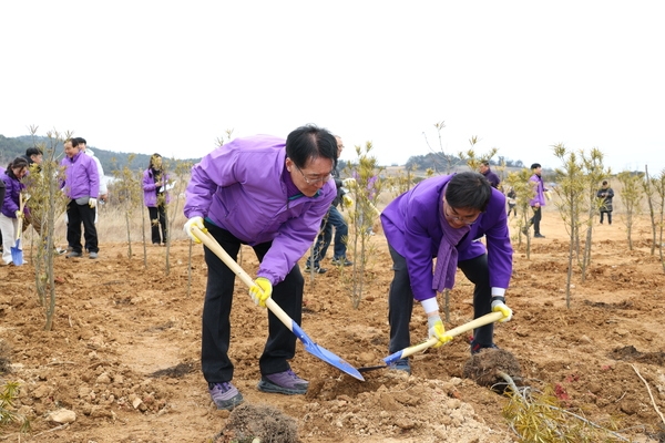 2025.02.25_ 제80회 식목일기념 나무심기행사 6