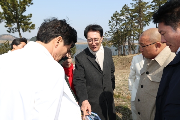 2025.03.06_ 장산면 주요사업장 방문(화이트정원 현장점검) 2