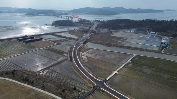 신안군 증도-지도간(사옥도) 지방도805호선 개통, 지역주민숙원사업 드디어 해결..'사옥도 지방도805호선 개통으로 지역경제 활성화 및 교통 편의성 증대 기대'1