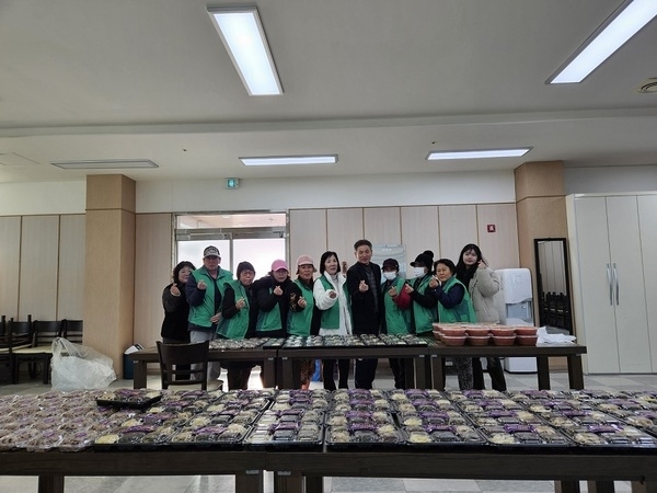 정월대보름 맞이 사랑의 오곡밥 나눔..'액운 쫓고 가정의 행복 기원을'1