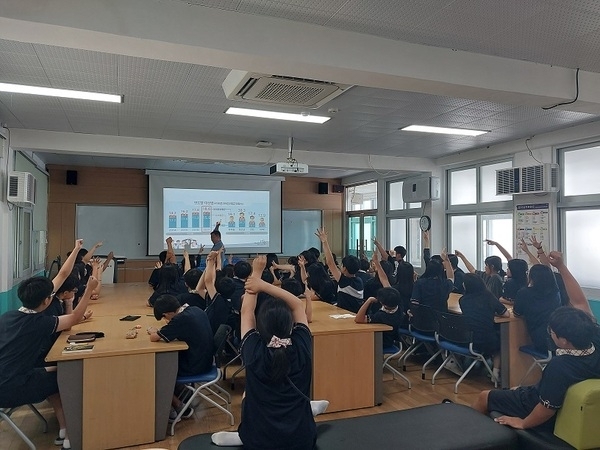 신안군, 위기 예방 교육 및 부모 교육 실시1