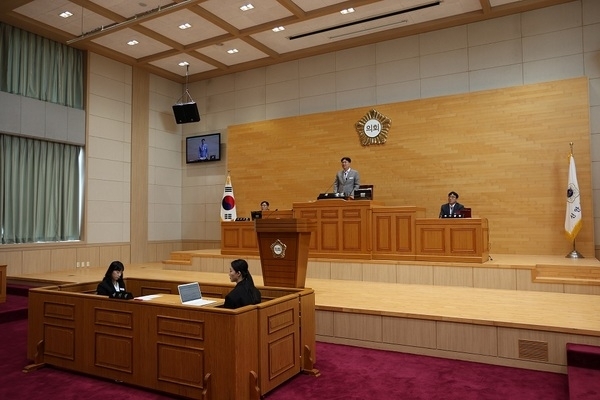 신안군의회 제328회 제1차 정례회 폐회..'신재생에너지 지원 특별위원회 구성 결의'1