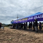 신안군, 양파 기계 수확 현장 연시..'양파 수확, 이제 기계화로 시간·비용 대폭...