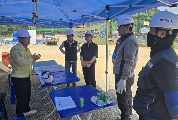 신안군, 중대재해 예방 사업장 온열질환 예방에 총력1