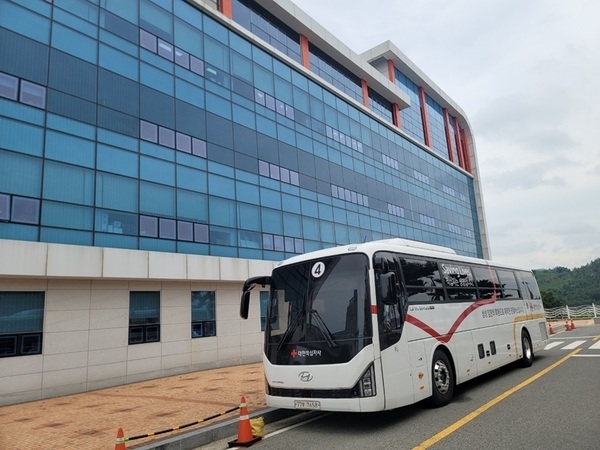 신안군, 군민과 함께한 단체헌혈 행사 개최..'작지만 큰 나눔, 생명을 지키는 군민들의 따듯한 동행'1