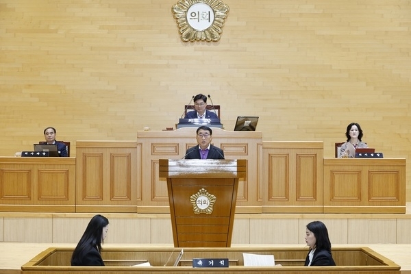 신안군, 시정연설을 통해 2026년도 예산안 편성방향 제시..'2026년 농어촌기본소득을 포함한 7,370억 원 규모 예산안 승인 요청'1