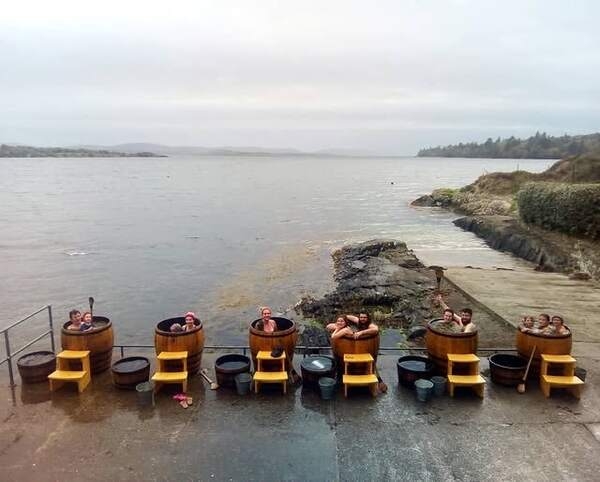 섬 관광객 유치와 지역주민 소득을 위한 미역 다시마 해수 해초욕조및 족욕 해변사우나카페 1
