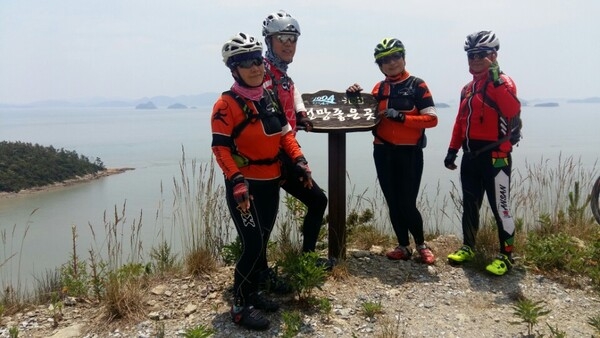 흑산도,신의 하의도 라이딩  마치고(민속 자전거동호회) 4