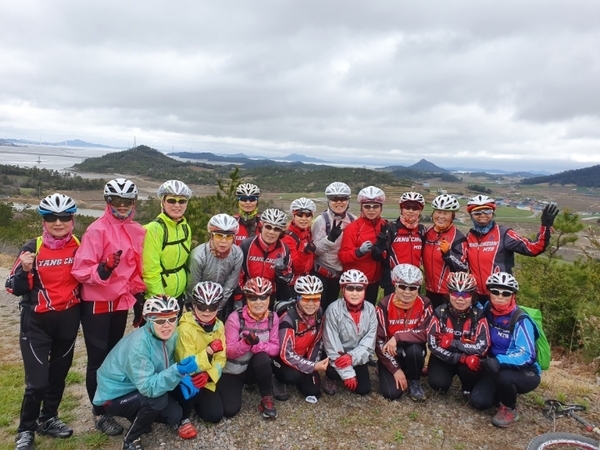 서울아줌마들의 신안 천도천색 양천어머니자전거여행 1