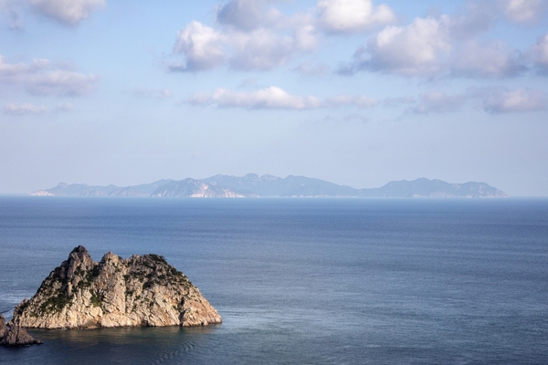 홍도에서 본 흑산도 1