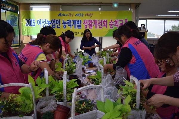 신안군, 찾아가는 농촌여성교육‘큰 인기’..'흑산도까지 직접 찾아가 농촌여성 배움의 갈증 해소' 2