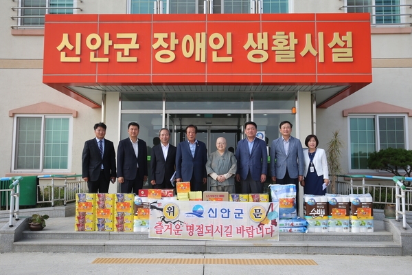 신안군, 추석 명절 맞아 다양한 위문 활동 펼쳐..