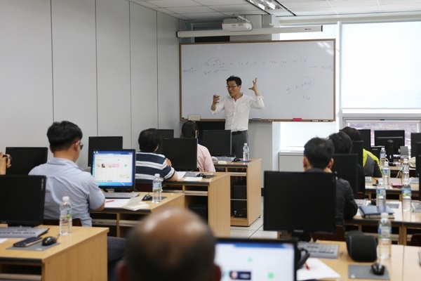 신안군, “제1기 신안군 사진의 기초 강의” 개최..