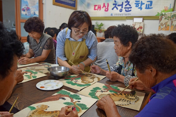 신안군, 농촌건강장수마을 육성으로 즐거운 노년!..