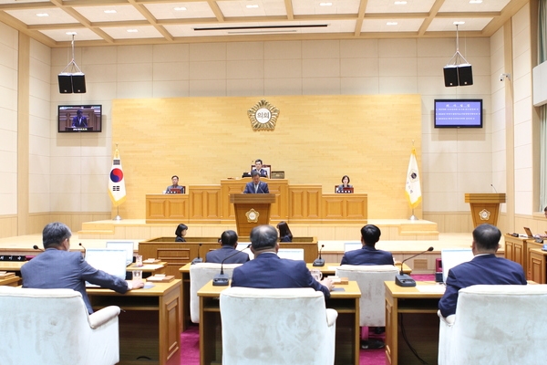 신안군의회 제273회 임시회 개회..