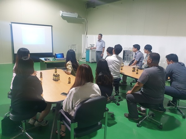 신안군 수산행정 상반기 업무점검 실시..'군, 읍·면 수산행정 결산 및 당면 시책추진 협의' 1