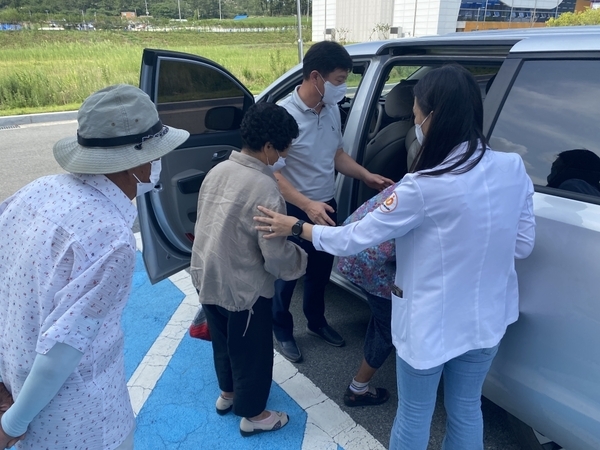 신안군, “중부권역 치매안심센터 분소 운영” 활발..