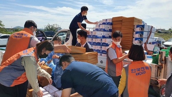 한국전력, 추석명절 앞두고 1004섬 신안군에서 사회공헌활동 펼쳐..