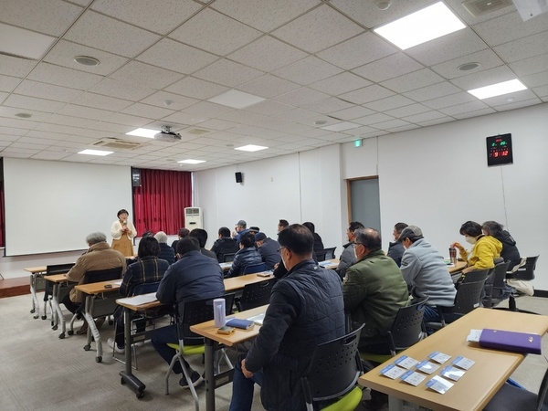 신안군, 제2기 정원해설사 양성교육(기초과정) 운영 1