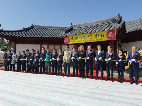 문화예술이 꽃피는 섬, 신안군 “제12회 1004섬 춘란 전시” 개최..